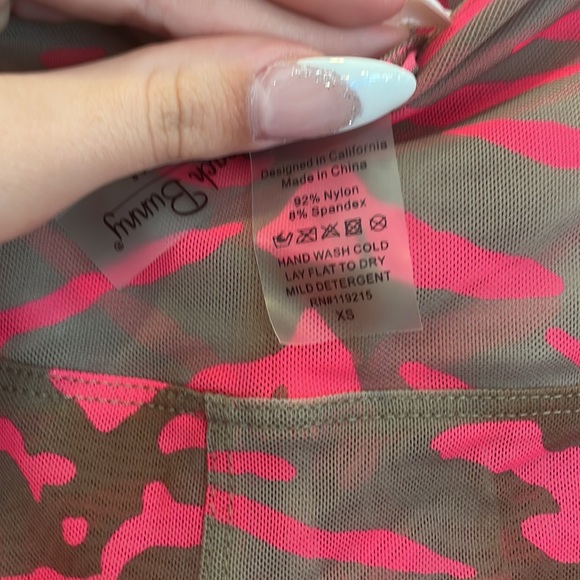 Beach bunny cover up. - Picture 14 of 14